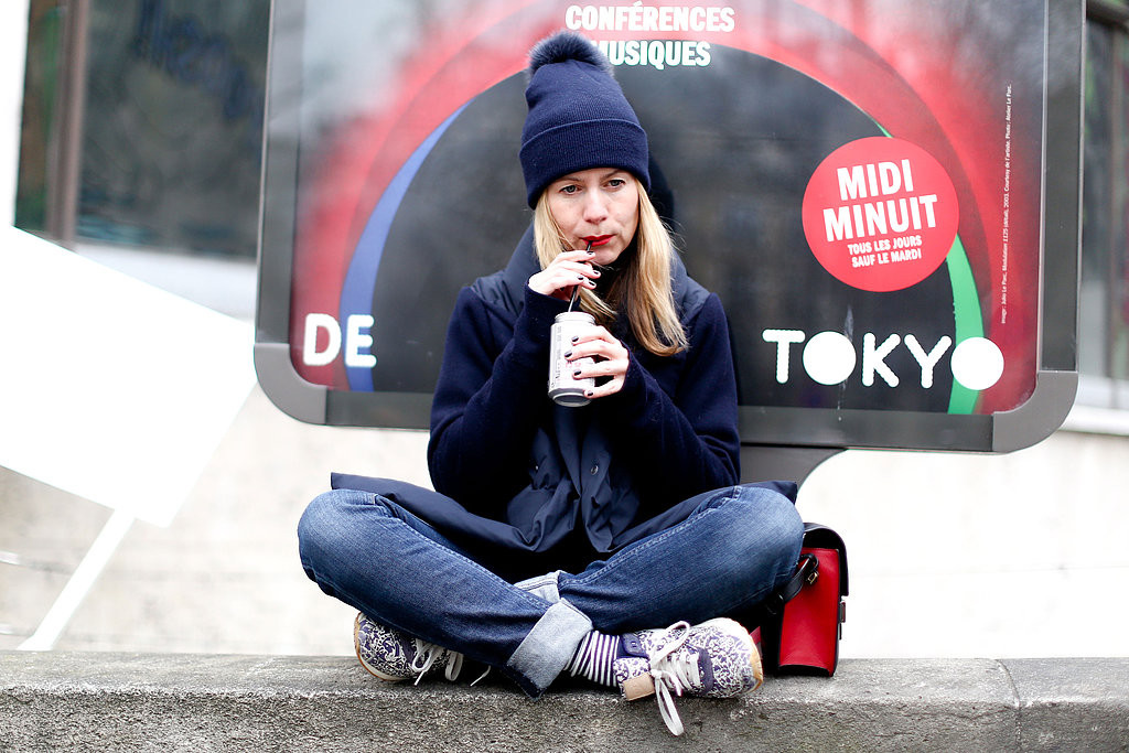 Natalie-Joos-worked-casual-combination-navy-beanie-printed